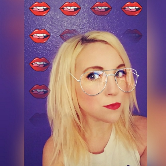 Meet your Posh Ambassador, Sherrod 🖤🤘 - Picture 3 of 7